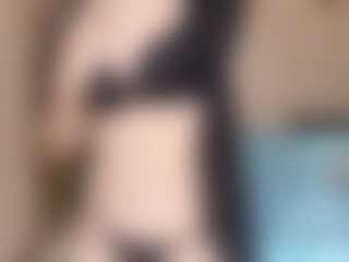 LeanoraPontillo's Live Sex Cam Show