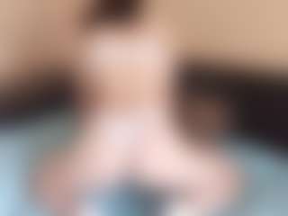 LeanoraPontillo's Live Sex Cam Show