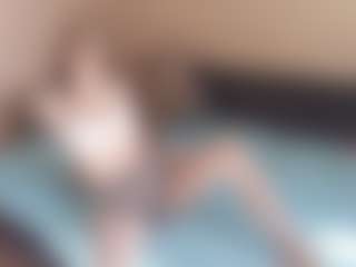 LeanoraPontillo's Live Sex Cam Show