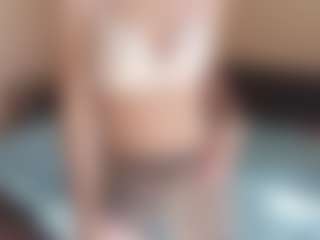 LeanoraPontillo's Live Sex Cam Show