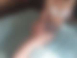 Live cam show with LeanoraPontillo - Tattoos on madthumbs