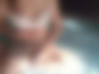 LeanoraPontillo's Live Sex Cam Show