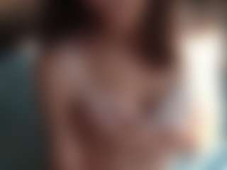 LeanoraPontillo's Live Sex Cam Show