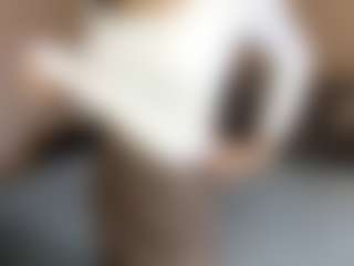 Live cam show with LeanoraPontillo - Bikini on CamwithHer