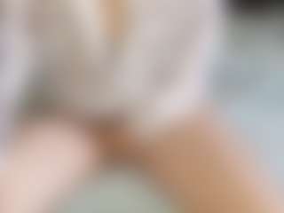 LeanoraPontillo's Live Sex Cam Show