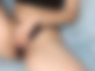 Live cam show with LeanoraPontillo - Cute on xplaylive.com
