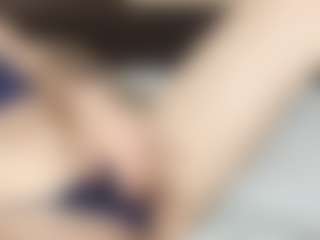 LeanoraPontillo's Live Sex Cam Show