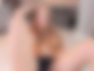 Live cam show with MardellElgart - Green Eyes on Mixed Magazine Live