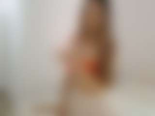 Live cam show with NATALLYxo - Spank Lovense on live18s.com