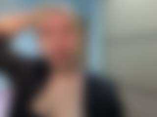 Live cam show with TandraMeggitt - Public BBW on slutload