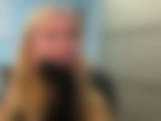 Live cam show with TandraMeggitt - Skinny on fuck-show.com