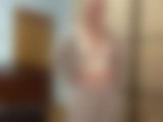 Live cam show with TandraMeggitt - Domination on madthumbs