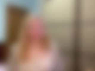 Live cam show with TandraMeggitt - Cute on Camsoda