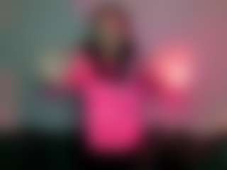 Live cam show with Yasmin - New Young Adult on eurowanks.com