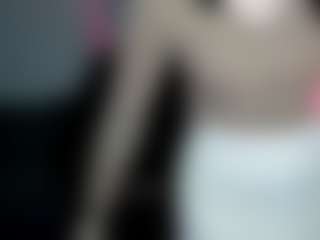 Live cam show with Yasmin - Facial Piercings on PervPlay.com