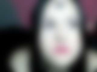 Live cam show with Yasmin - New Young Adult on Instabang