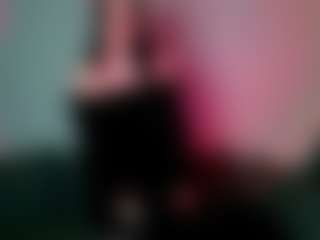 Live cam show with Yasmin - New Tattoos on eurowanks.com