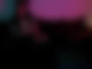 Live cam show with Yasmin - Nipple Piercings on xDating