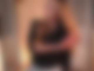 Live cam show with HueHeneisen - New Young Adult on UwU Esports