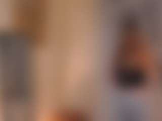 Live cam show with HueHeneisen - New Toys on Mixed Magazine Live
