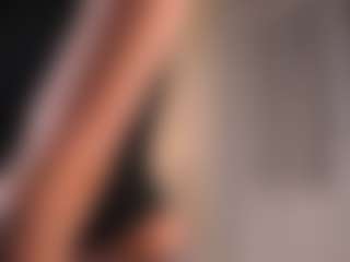 Live cam show with HueHeneisen - New Tattoos on live18s.com