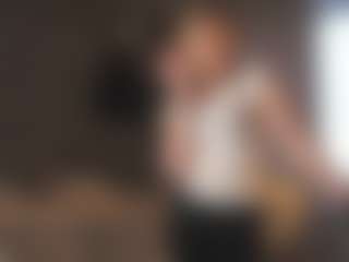 HueHeneisen's Live Sex Cam Show