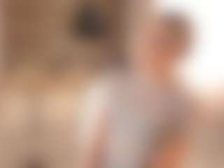 Live cam show with HueHeneisen - New Toys on Camiplay Live
