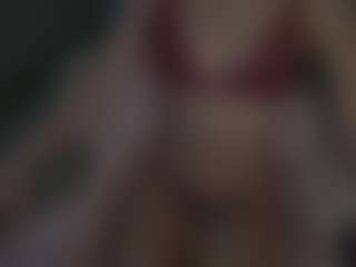 Live cam show with Megh - Athletic Tease on milfzrlive.com