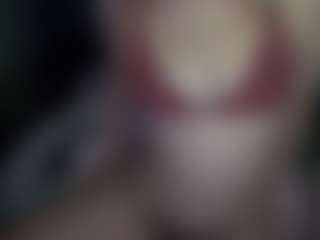 Live cam show with Megh - Petite on boobsie.com