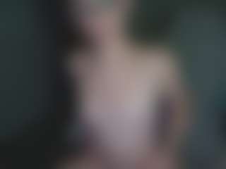Spettacolo in cam dal vivo con Megh - Striptease su Camsoda