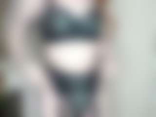 Show en direct avec rahlynne - Striptease sur Camsoda