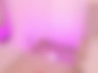 Live cam show with Kami Kaze - Foot Fetish on live18s.com