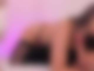 Live cam show with Kami Kaze - Brown Hair Petite on Dolls Live