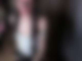 karinisse's Live Sex Cam Show
