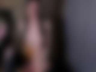 karinisse's Live Sex Cam Show