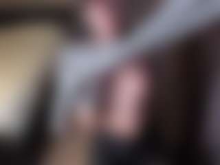 Live cam show with karinisse - Bi Sexual on live18s.com