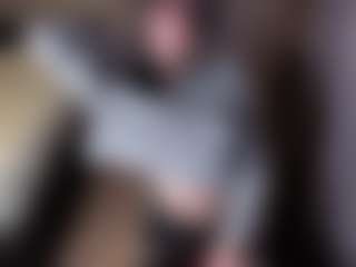 karinisse's Live Sex Cam Show
