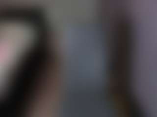 Live cam show with karinisse - Fishnets on livesuperchat.net