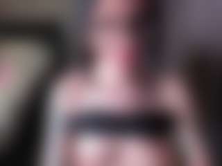 karinisse's Live Sex Cam Show