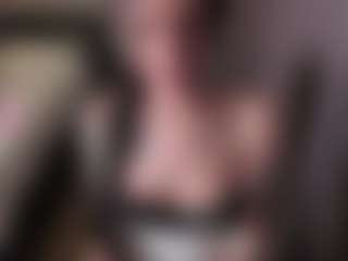 karinisse's Live Sex Cam Show
