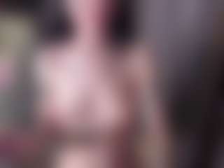 Live cam show with karinisse - Long Hair on CamClone
