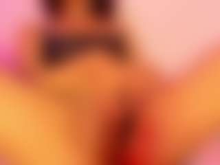 Mavis18's Live Sex Cam Show