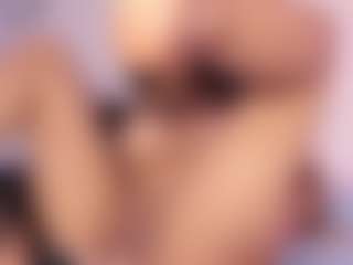Live cam show with Mavis18 - New White on Camversity | colombia