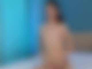Live cam show with smart-eliz - Brown Hair Petite on Camsoda