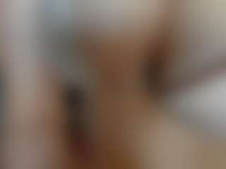 ZoeyValmont MILF webcam performer live streaming