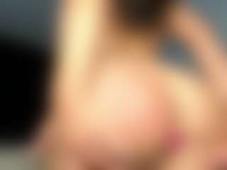 EmyLux's Live Sex Cam Show