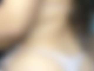 EmyLux's Live Sex Cam Show