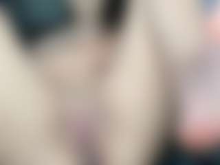 EmyLux's Live Sex Cam Show
