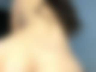 EmyLux's Live Sex Cam Show