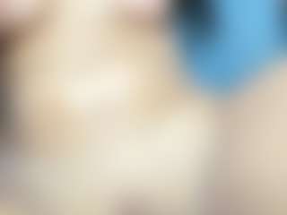 EmyLux's Live Sex Cam Show